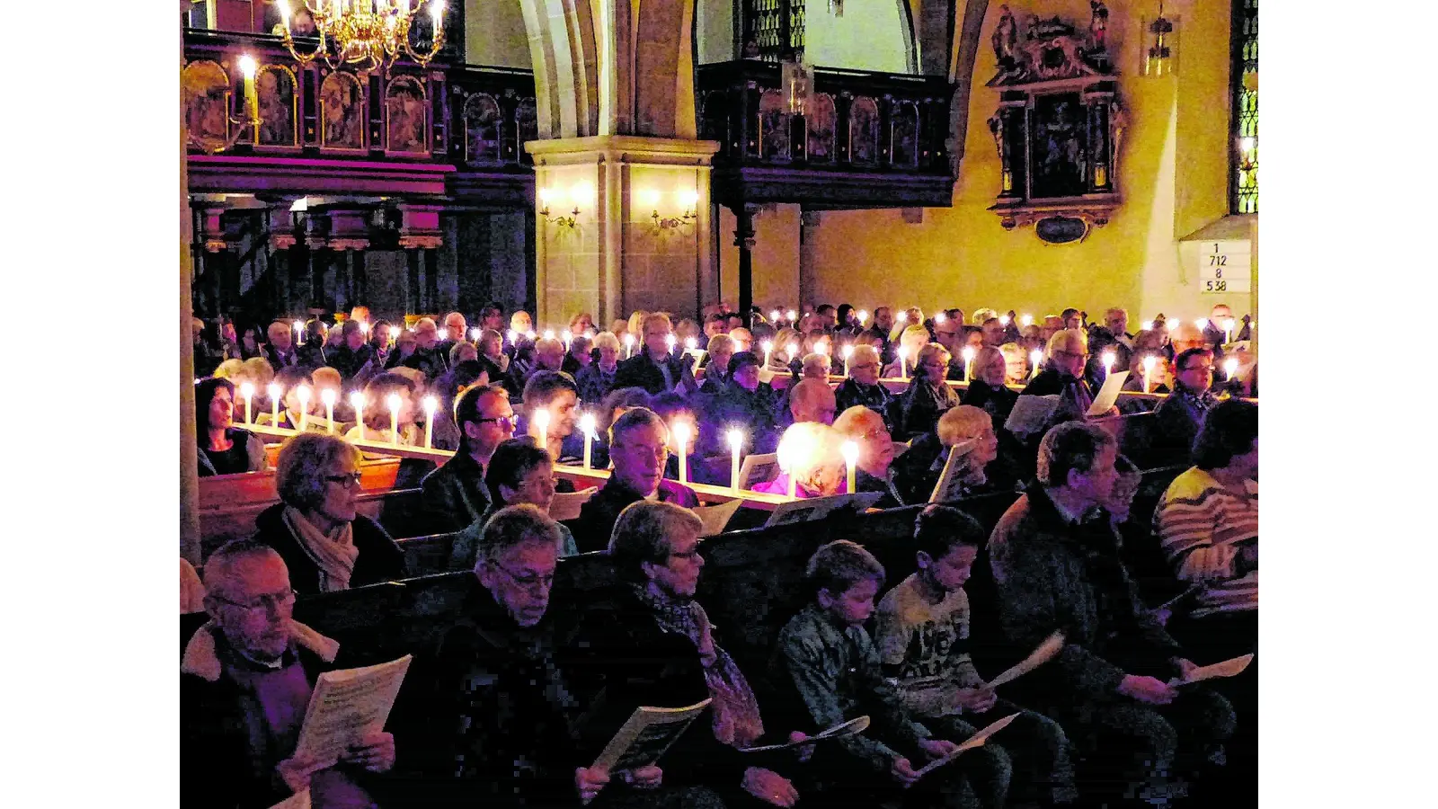 Erstes gemeinsames Adventssingen (Foto: km)