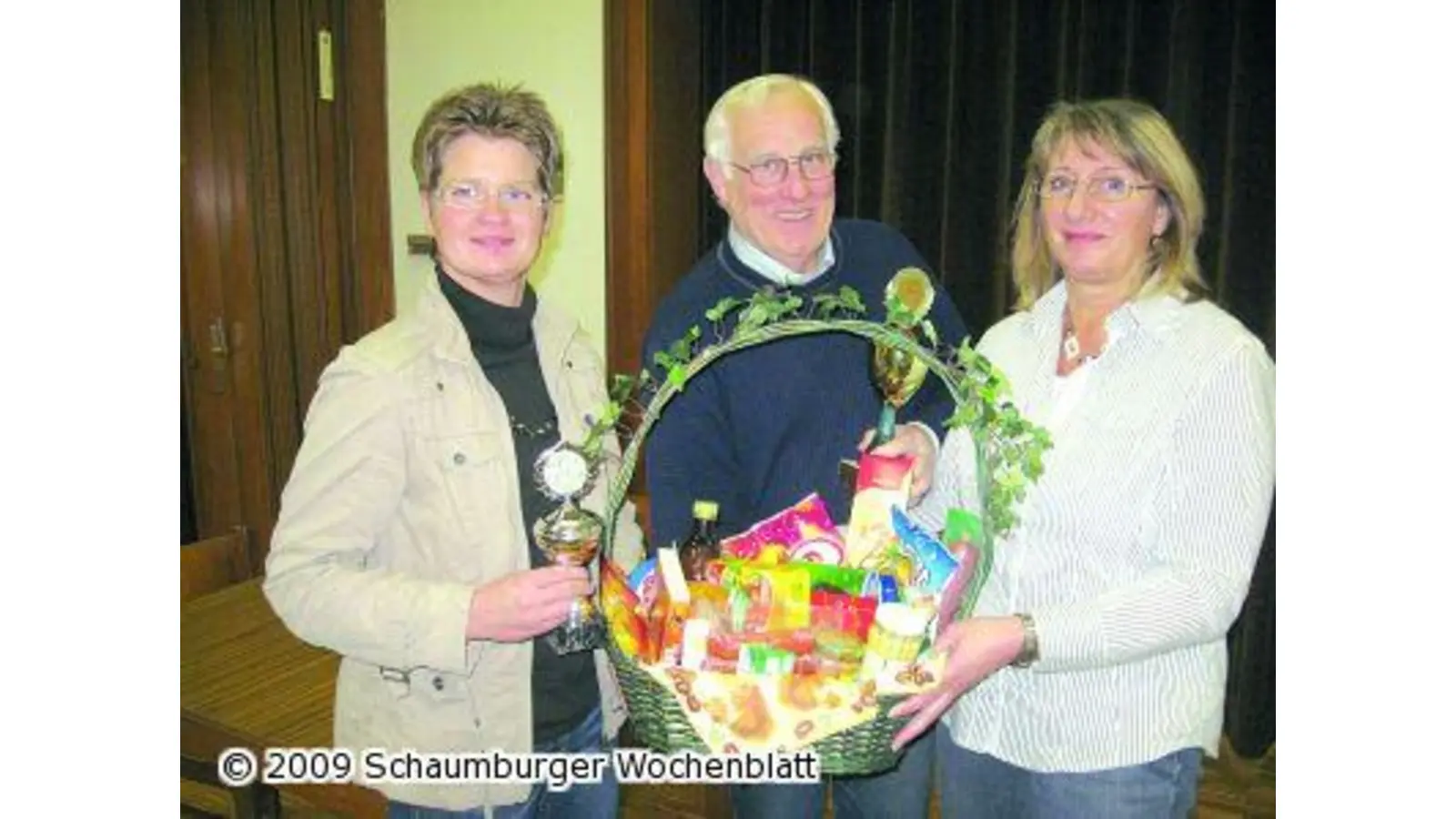 Präsentkorb für Werner Lütjens (Foto: red)