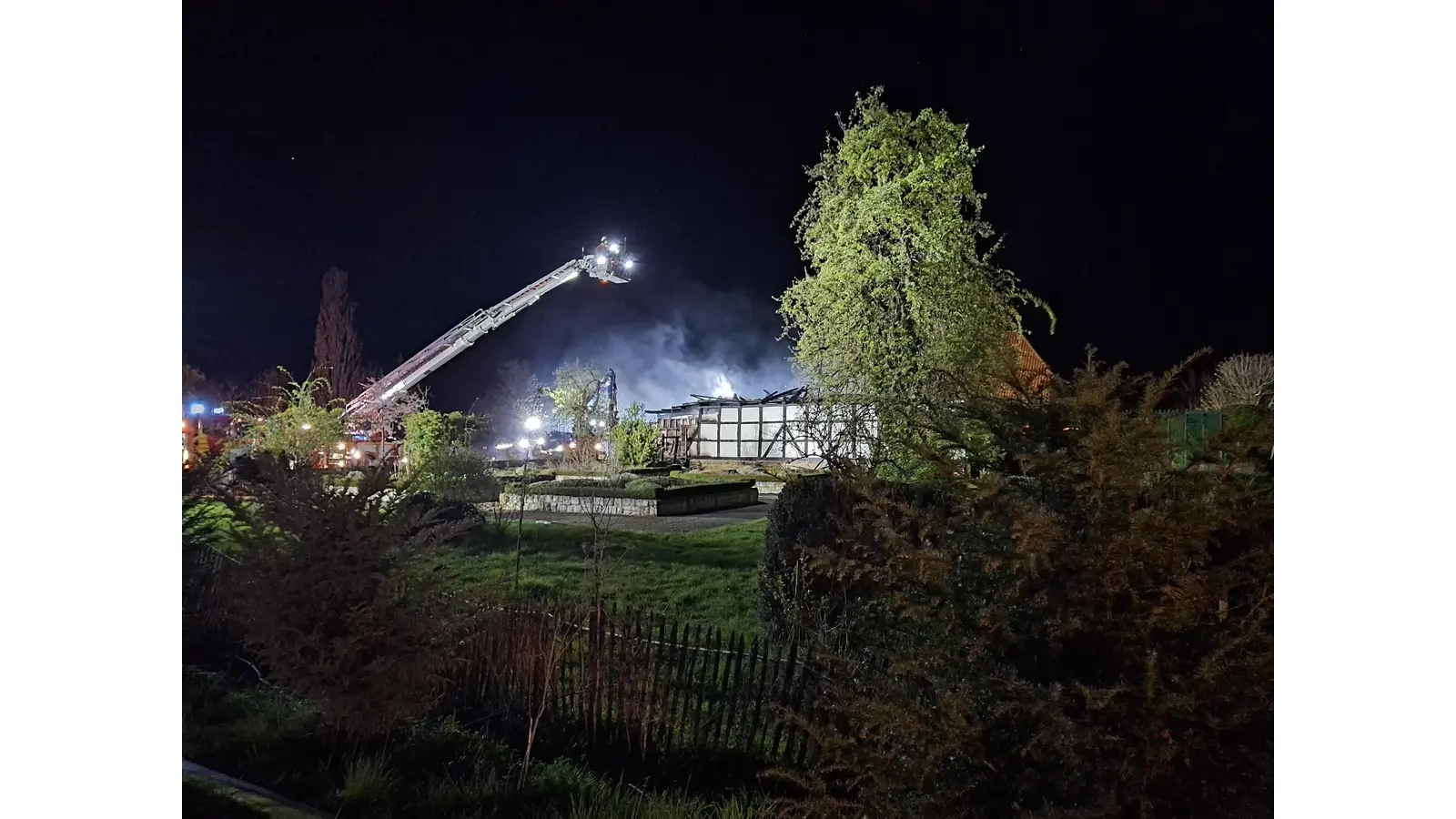 Großbrand in Reinsen, auf dem Gut Remeringhausen. (Foto: privat)