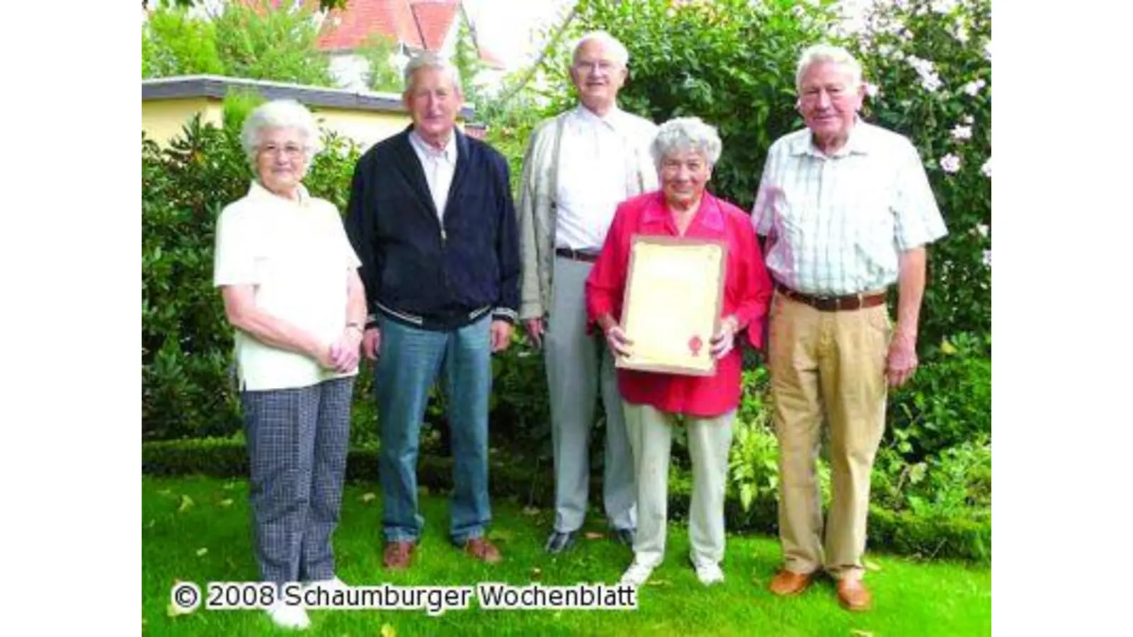 Ehrenurkunde für ehemalige VdK-Vorsitzende (Foto: red)