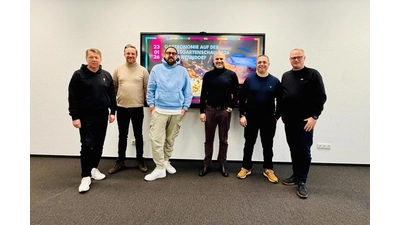 Auf dem Foto zu sehen sind (von links): Wolfgang Grohs (Weinstand), Jan Ziehme (NICEZEIT), Christoph Eisermann (Food-Mafia Kitchen-Container), Bojan Djordjevic (Bonna x Schlösschen), Nicola Iaria (Piazza Bad Nenndorf), Benjamin Lotz. (Foto: Landesgartenschau)