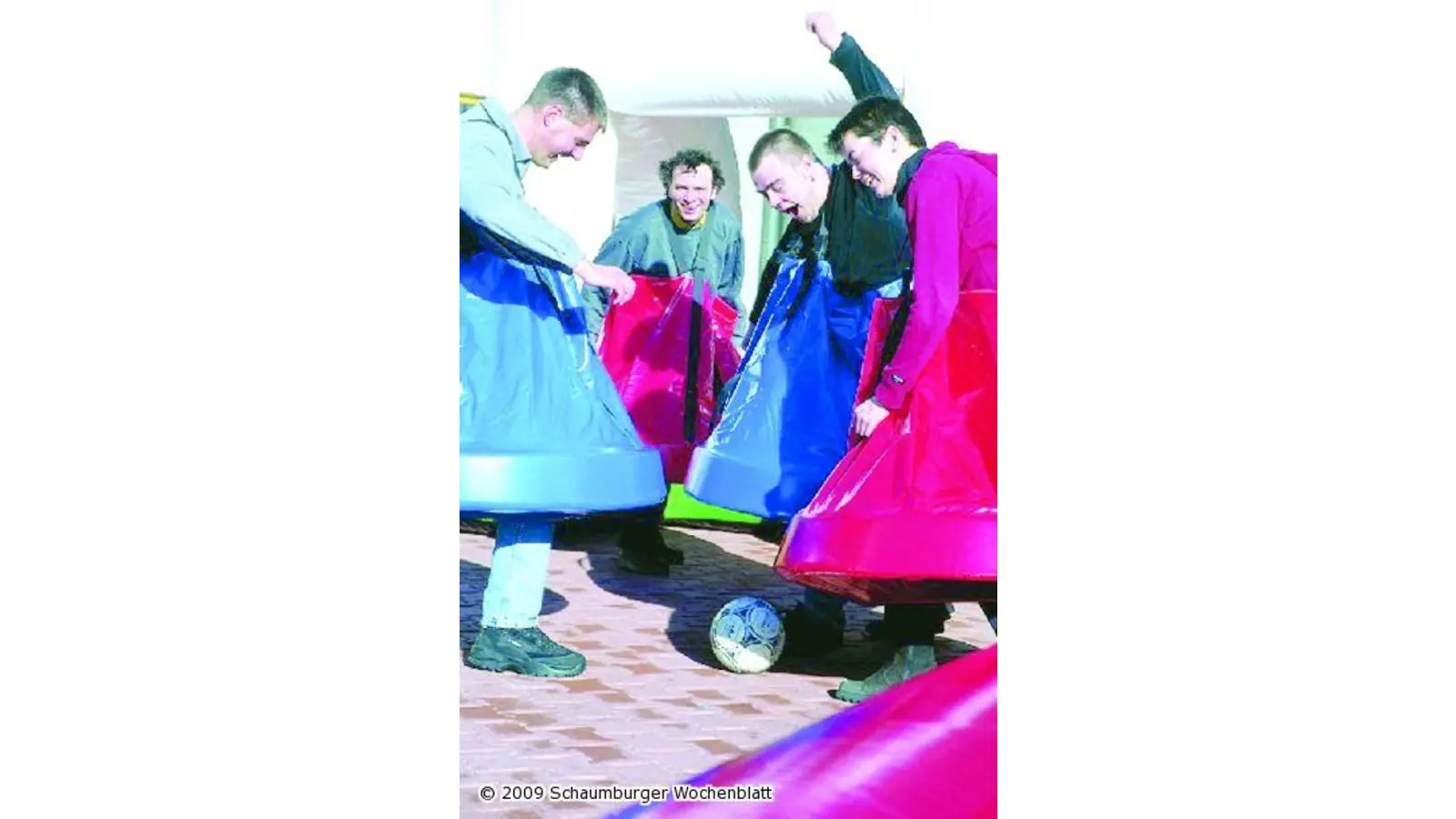 Schürzenjäger kommen zum Fußballturnier nach Lindhorst (Foto: red)