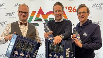 Für die Partnerschaft: Landesgartenschau-Geschäftsführer Benjamin Lotz (v.li.), Dennis Kayser, Nationaler Verkaufsleiter von Vilsa und Vilsa-Gebietsverkaufsleiter Klaus Käppler. (Foto: privat)