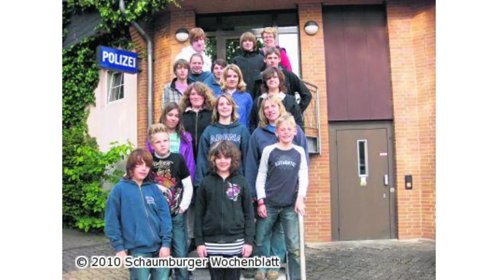 Jugend-Einsatz-Team bei Ordnungshütern (Foto: ste)