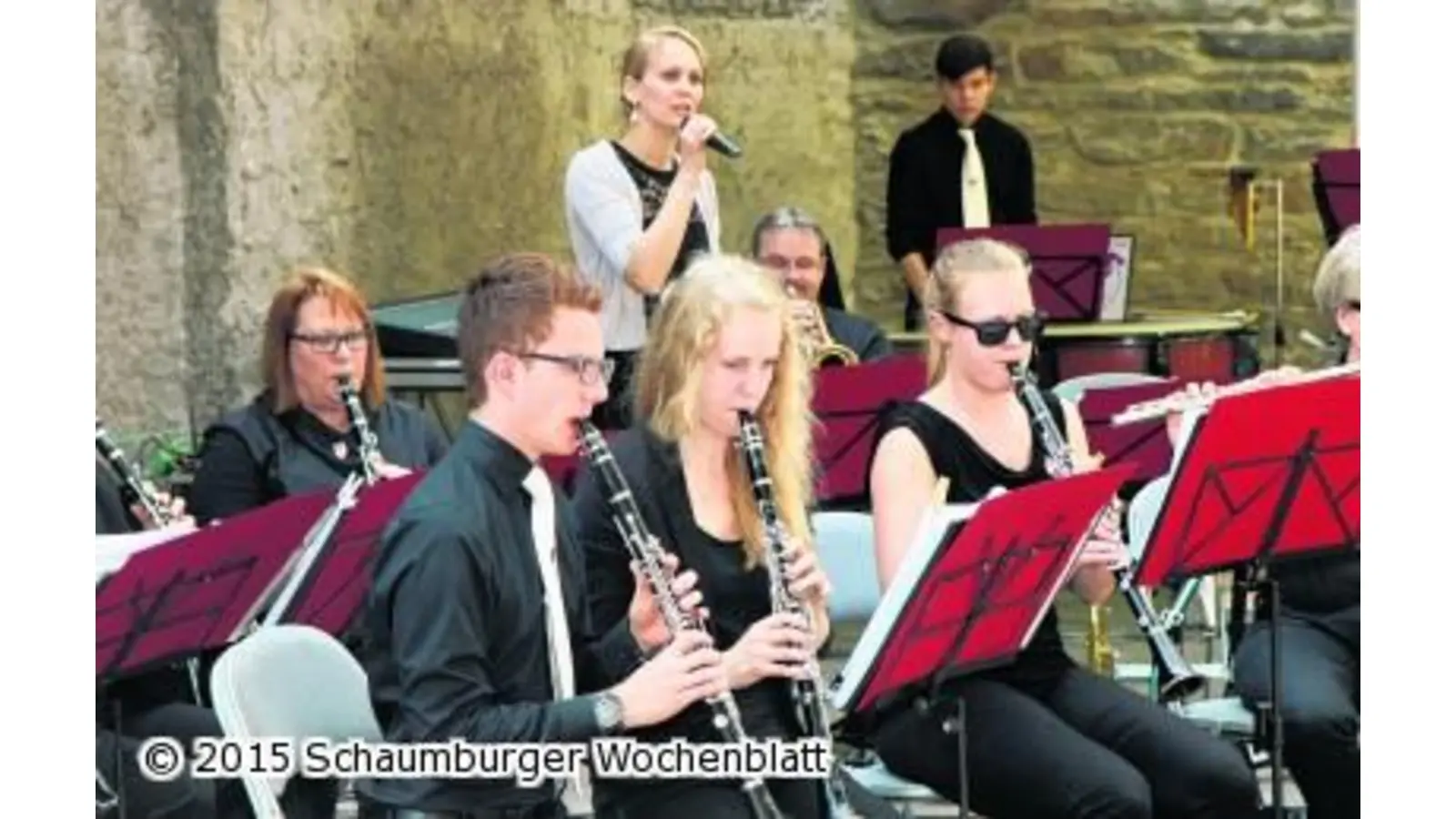 Erster Auftritt im Hof der Zehntscheune (Foto: bb)