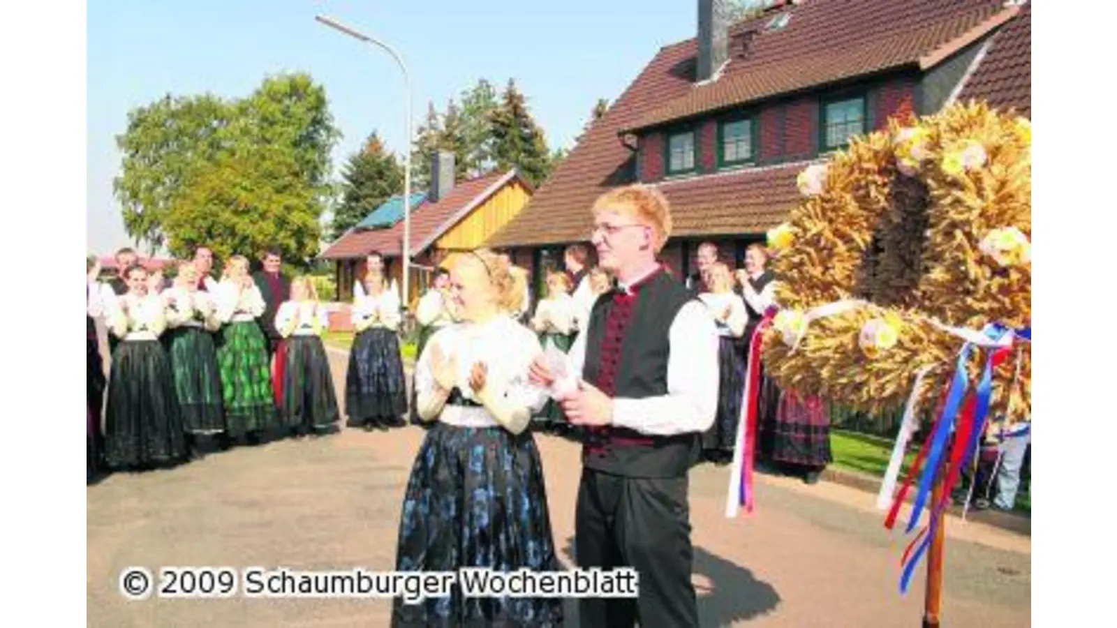Nicht nur der Erntebauer tanzt (Foto: bb)