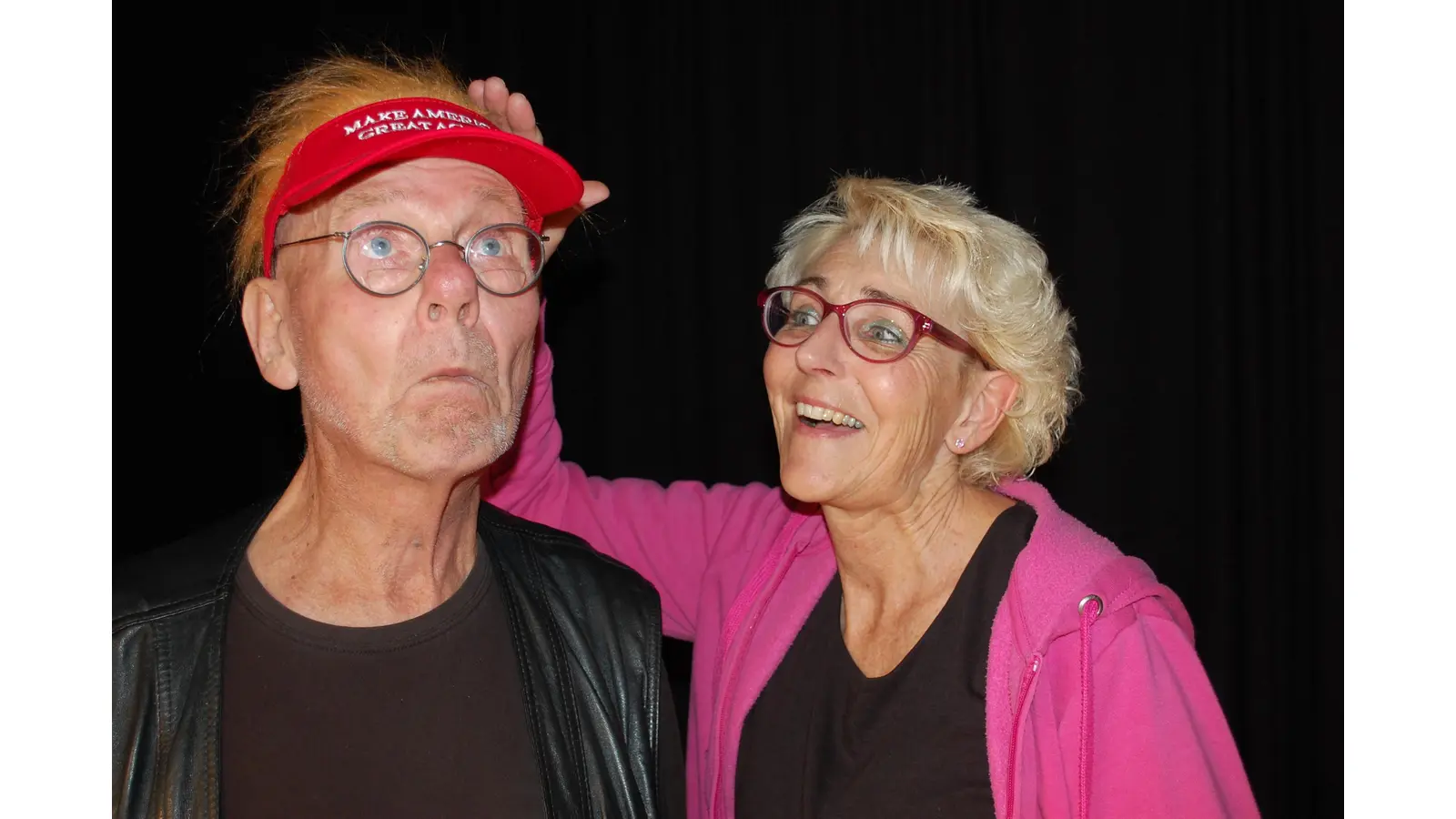 Die Amateurkabarett-Gruppe „Die Mischlinge” steht vor der Premiere ihres neuen Programms.  (Foto: privat)