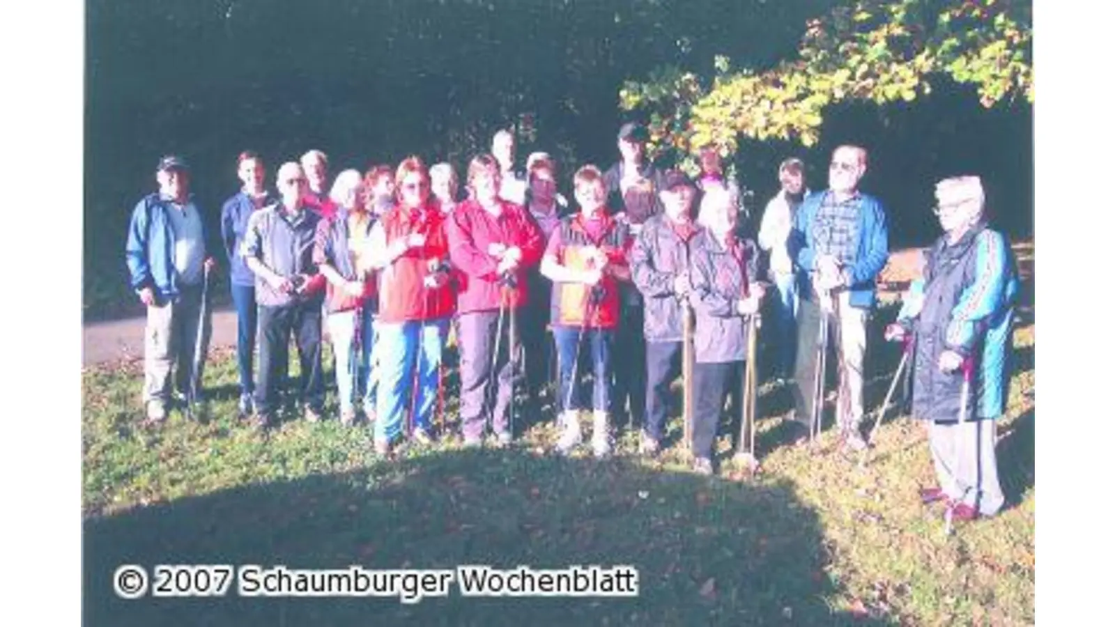 Abschluss mit Urkunden und Abzeichen (Foto: red)