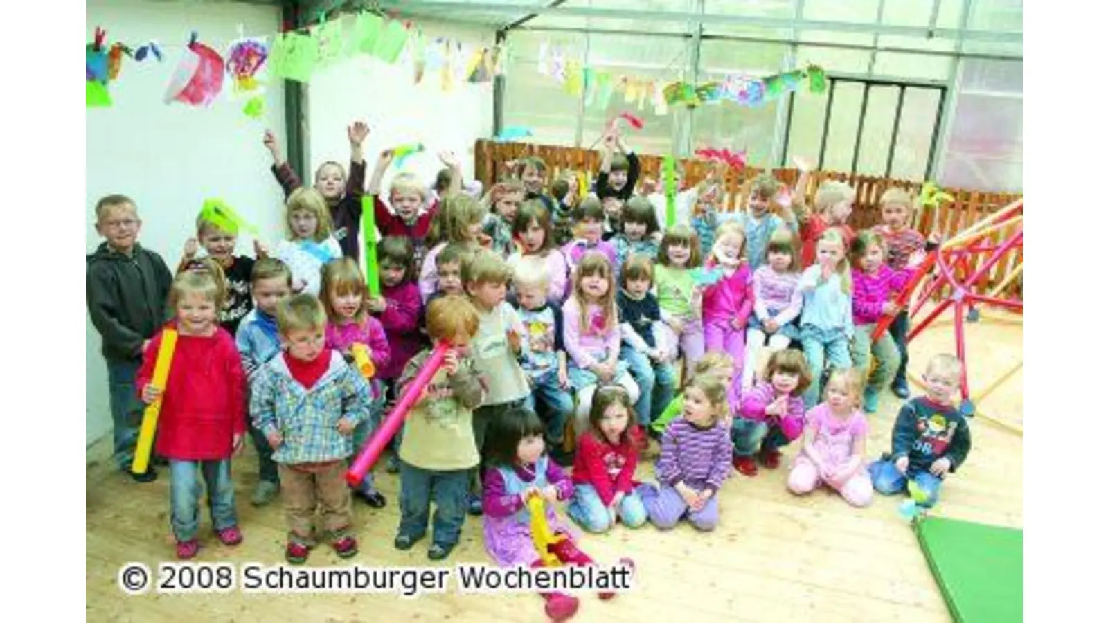 Kunstvoll matschen mit Stärke und Farben (Foto: ih)