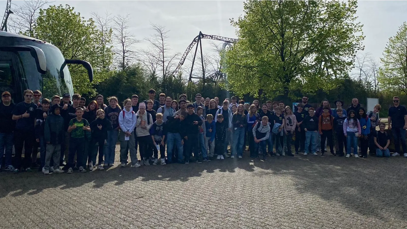 Die Gruppe aus Nienstädt am Ausflugsziel in Bottrop. (Foto: FF Nienstädt)