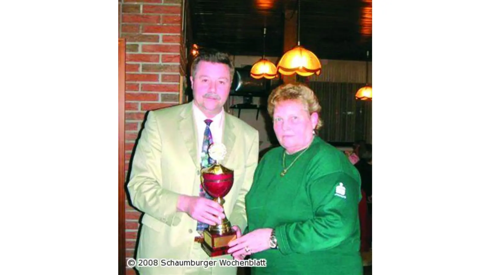 Damen schießen um Wanderpokal (Foto: red)