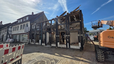 In der Nordstraße: Die Abbrucharbeiten haben begonnen. (Foto: tau)
