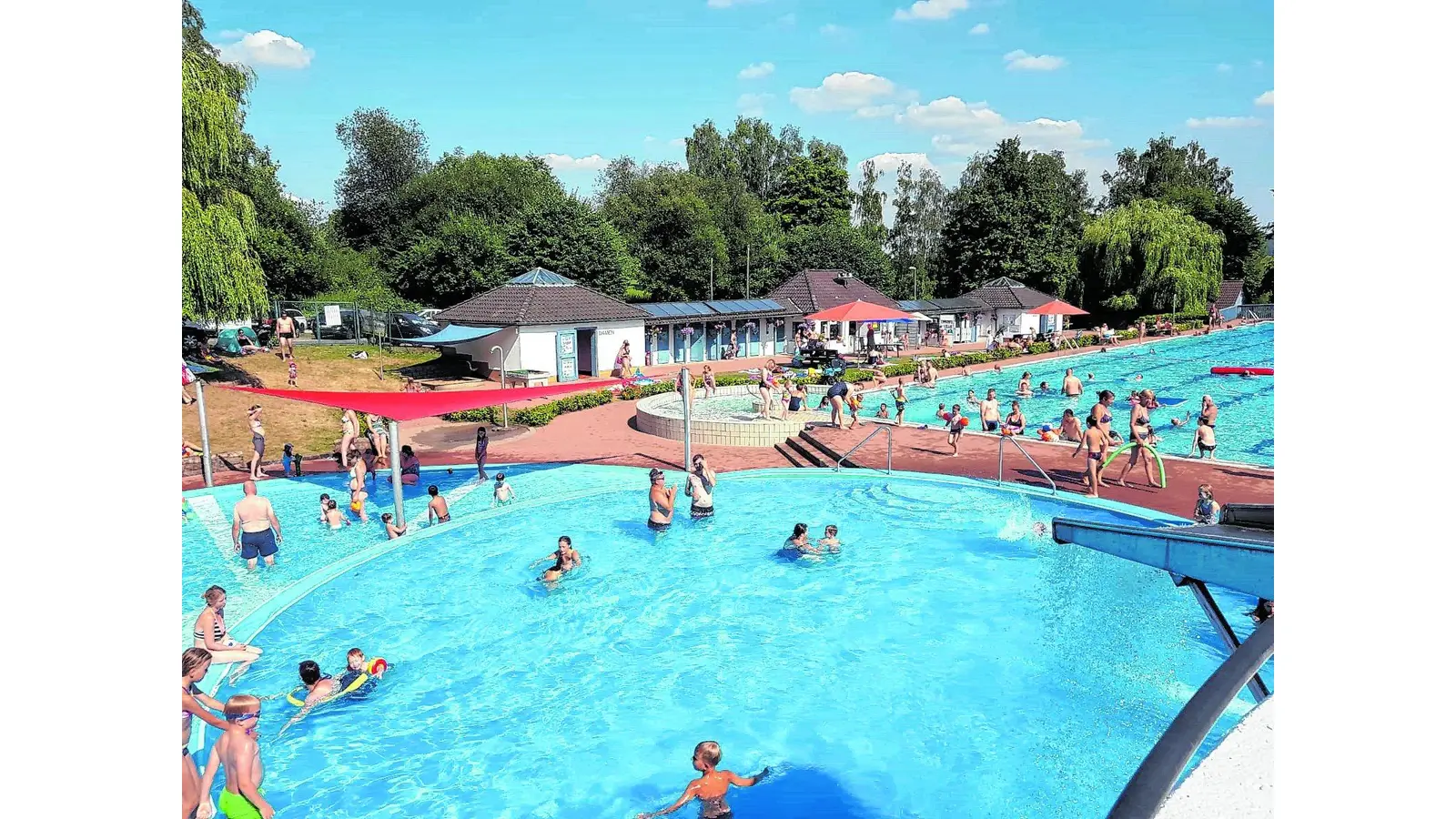 Der Badespaß im Freien wird teurer (Foto: red)