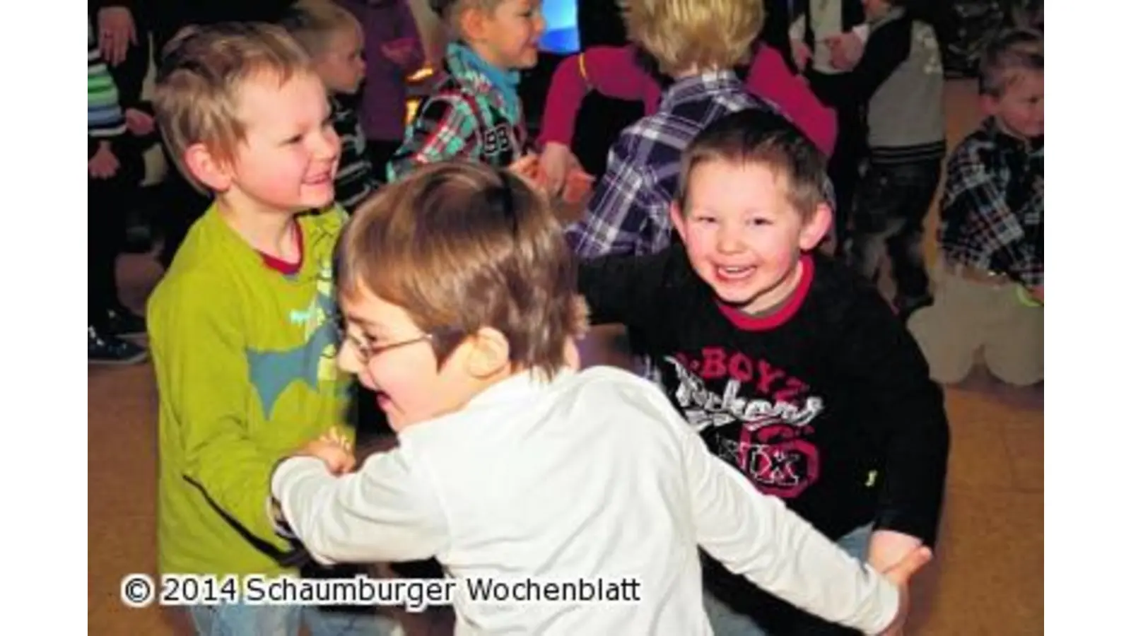 Knapp hundert Disco-Besucher tanzen (Foto: wa)