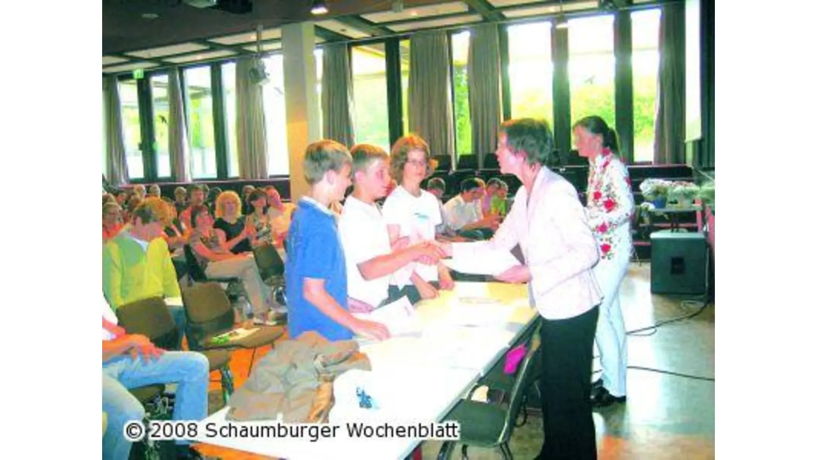 Festliche Ehrung für Teilnehmer an naturwissenschaftlichem Wettbewerb (Foto: red)