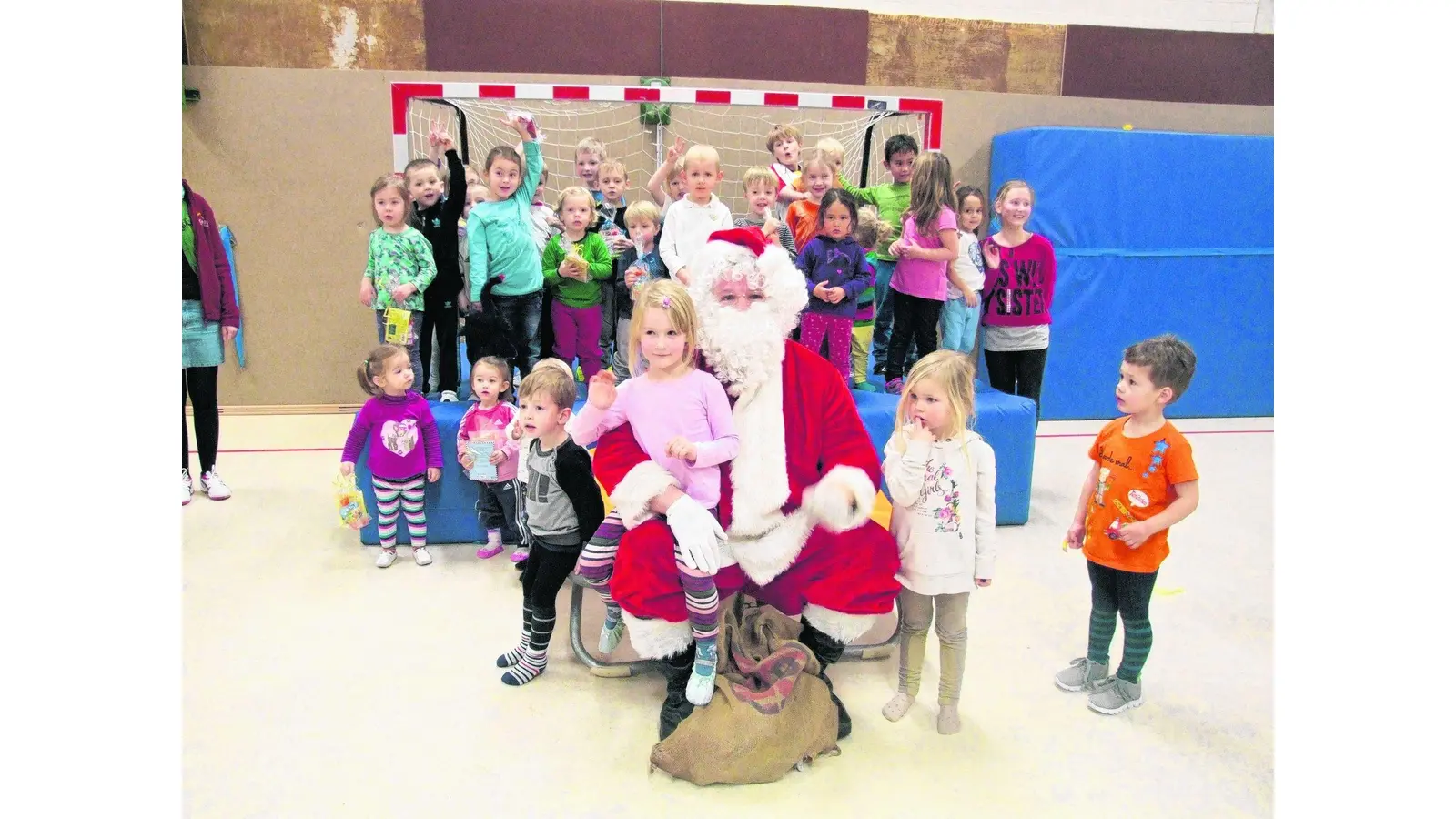 Der Weihnachtsmann braucht Turnschuhe und Sporthose (Foto: red)