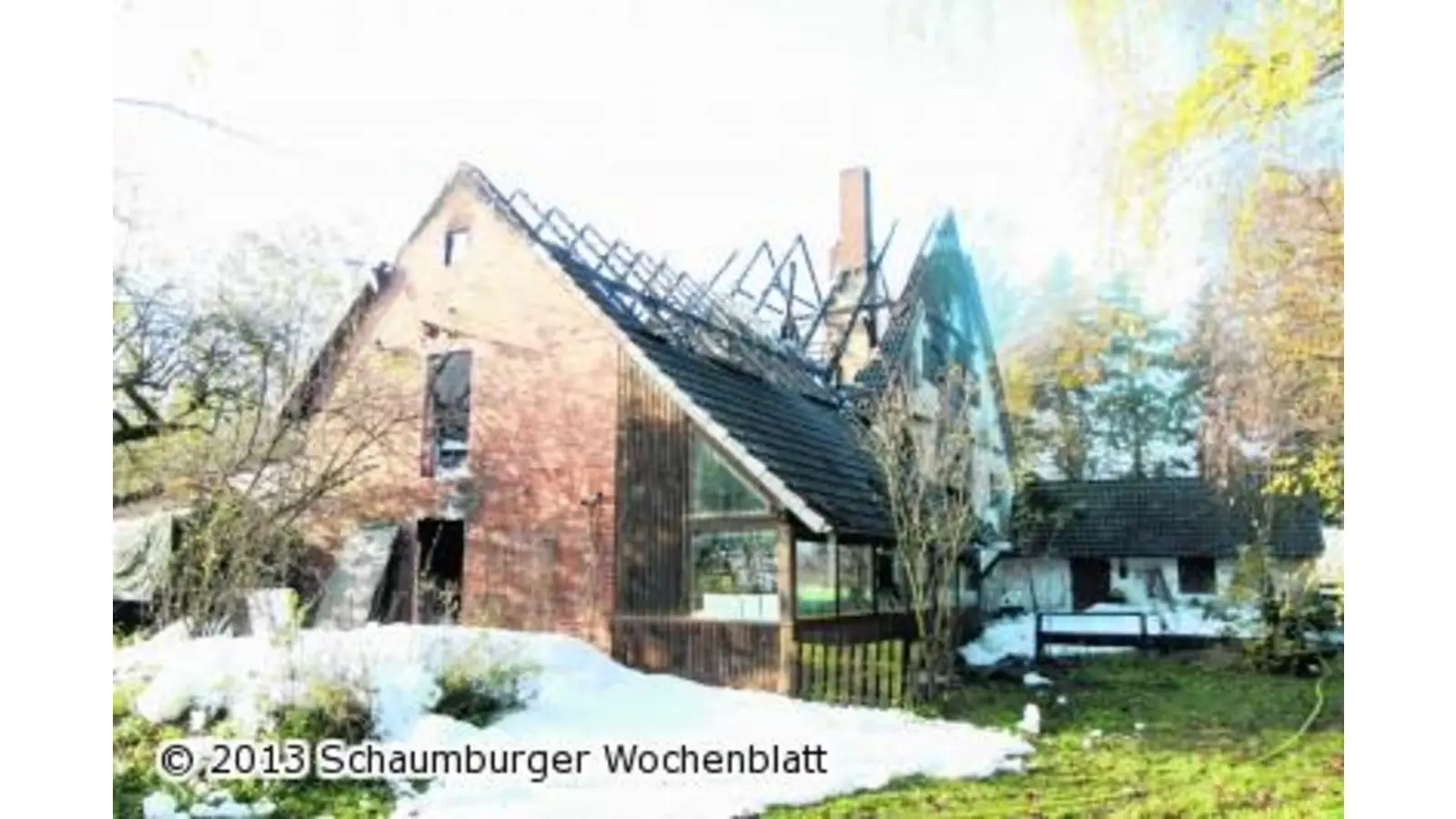 Haus bei Beckedorf brennt völlig aus (Foto: bb)