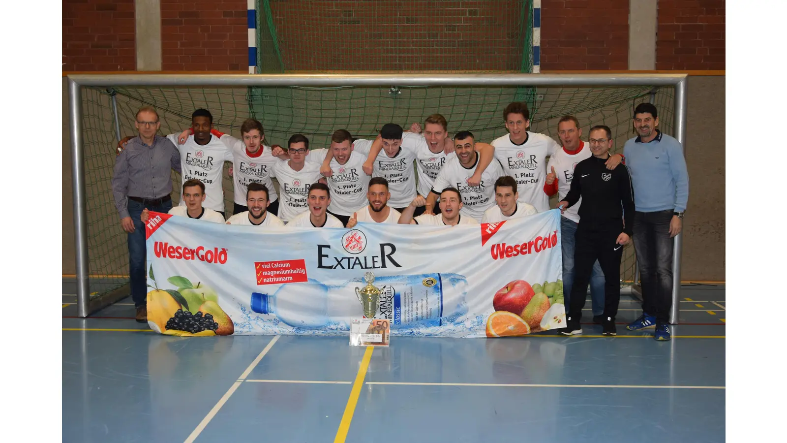 2020 war es der TSV Steinbergen, der sich den Extaler Cup sicherte. 2023 wird es wieder spannende Spiele in der Kreissporthalle geben. &nbsp; (Foto: ste)