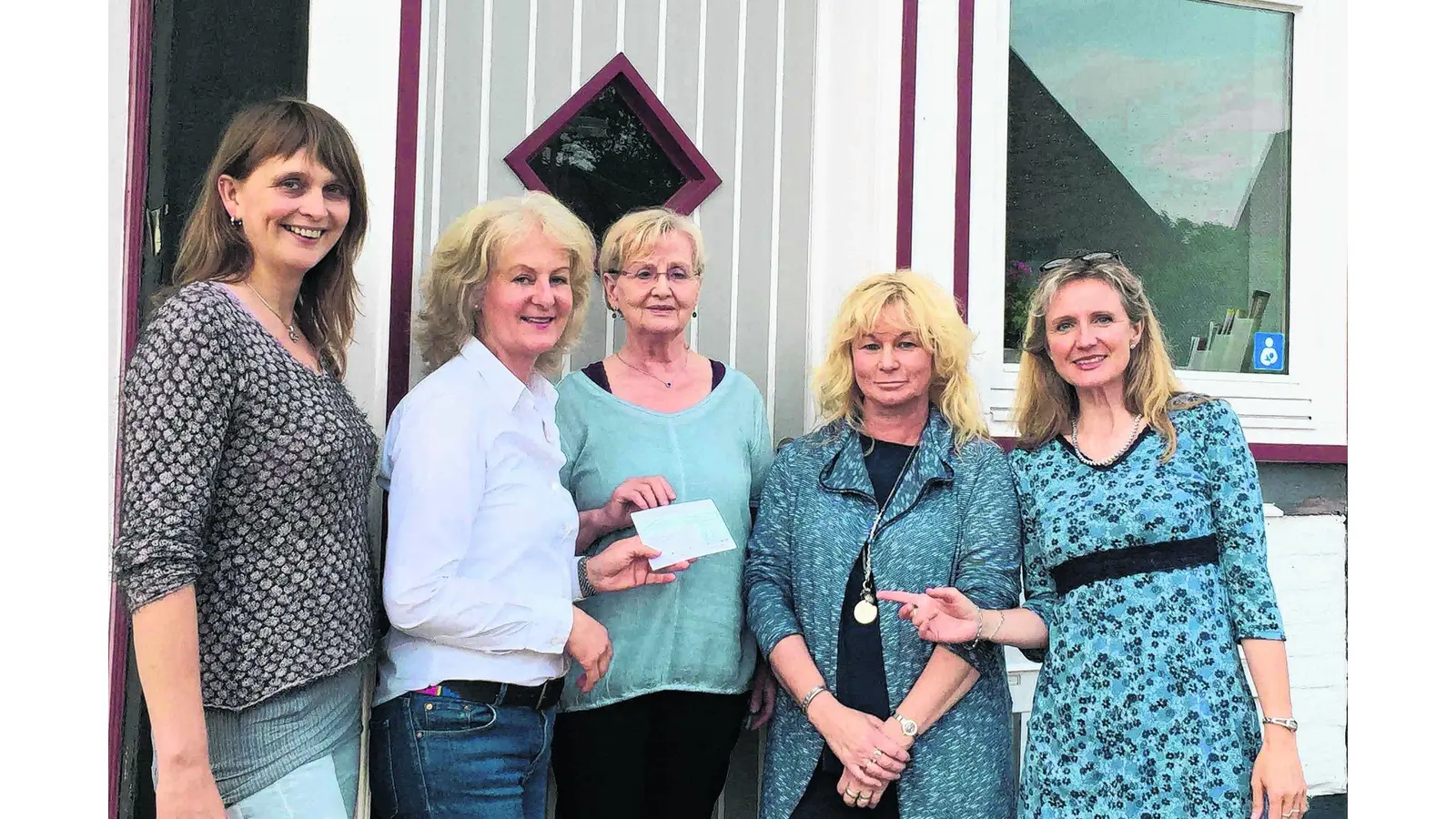 Lionsfrauen spenden 600 Euro (Foto: gi)