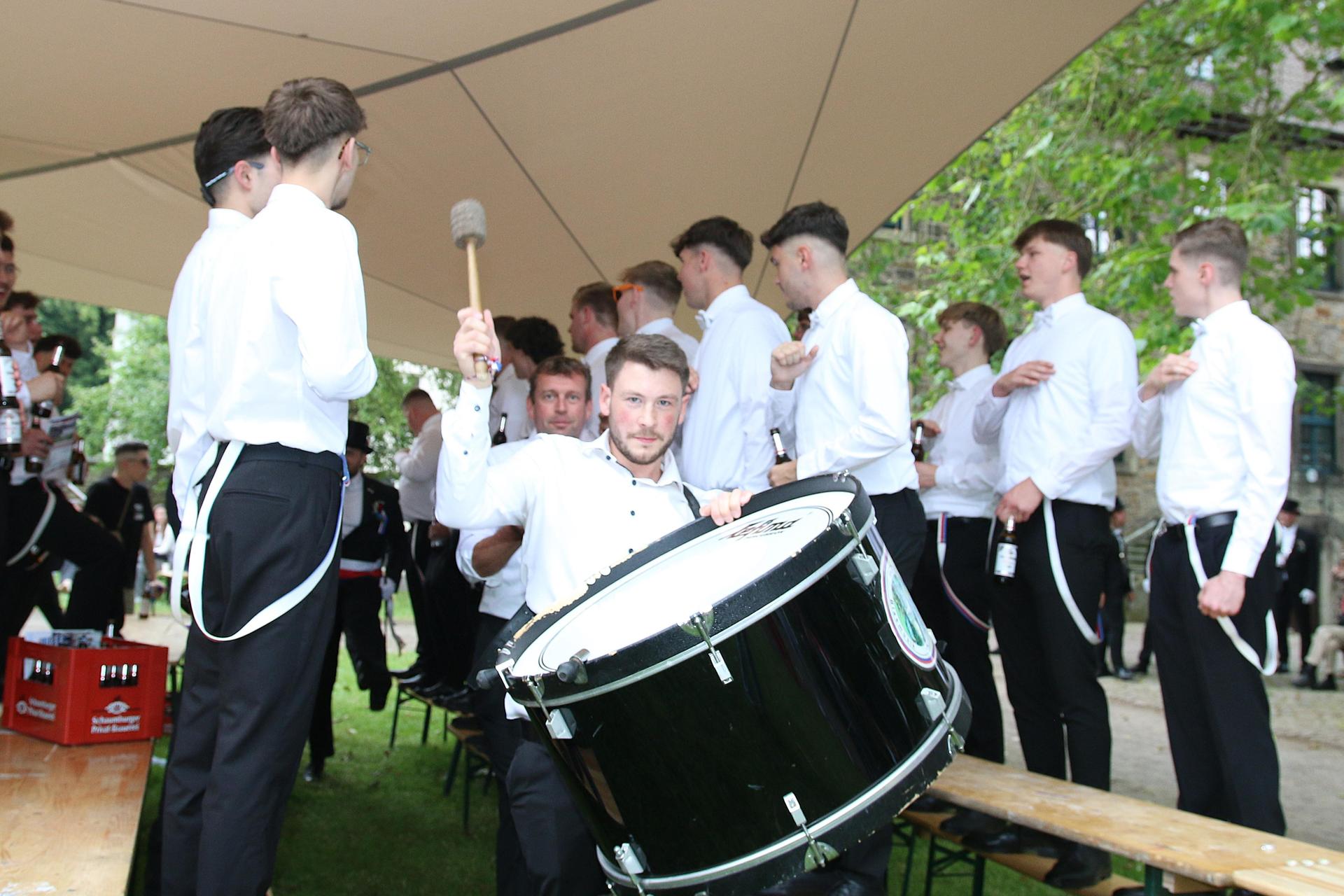Die Stadthäger sind am Mittwoch in ihr Schützenfest eingestiegen.  (Foto: bb)