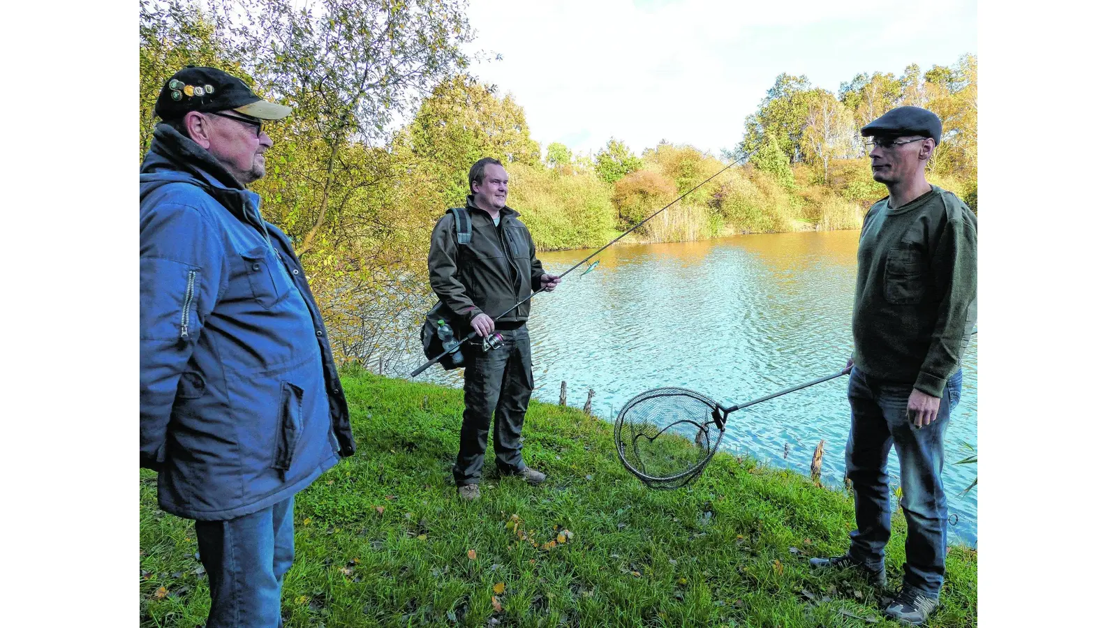 Nur mit Schein geht es ans fischreiche Wasser (Foto: al)