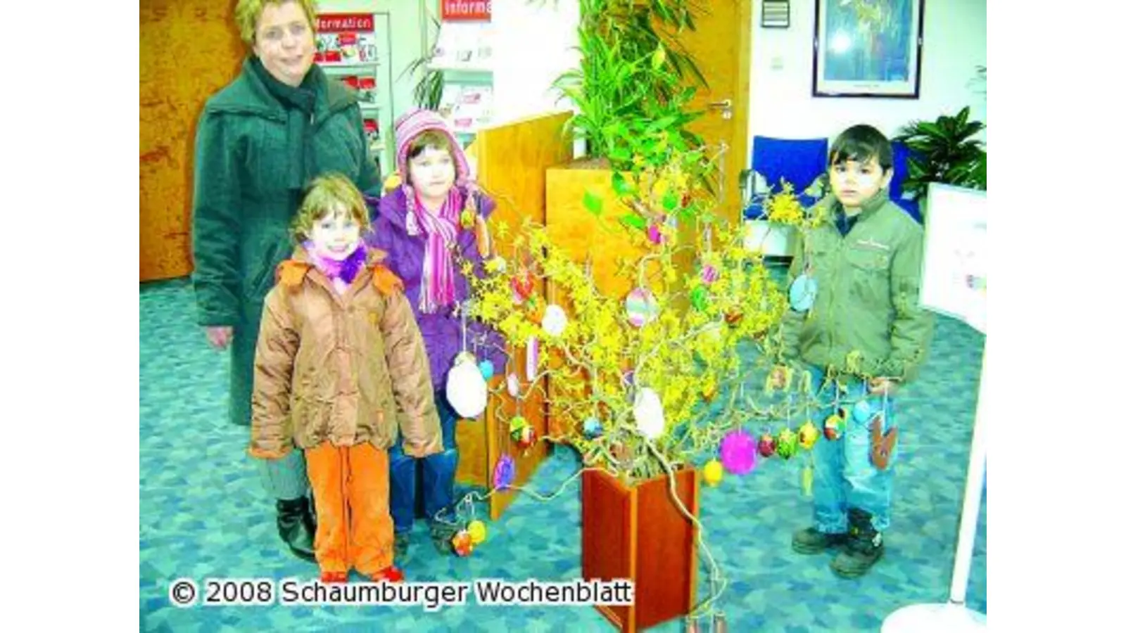 Frühlingsboten in Sparkasse (Foto: red)