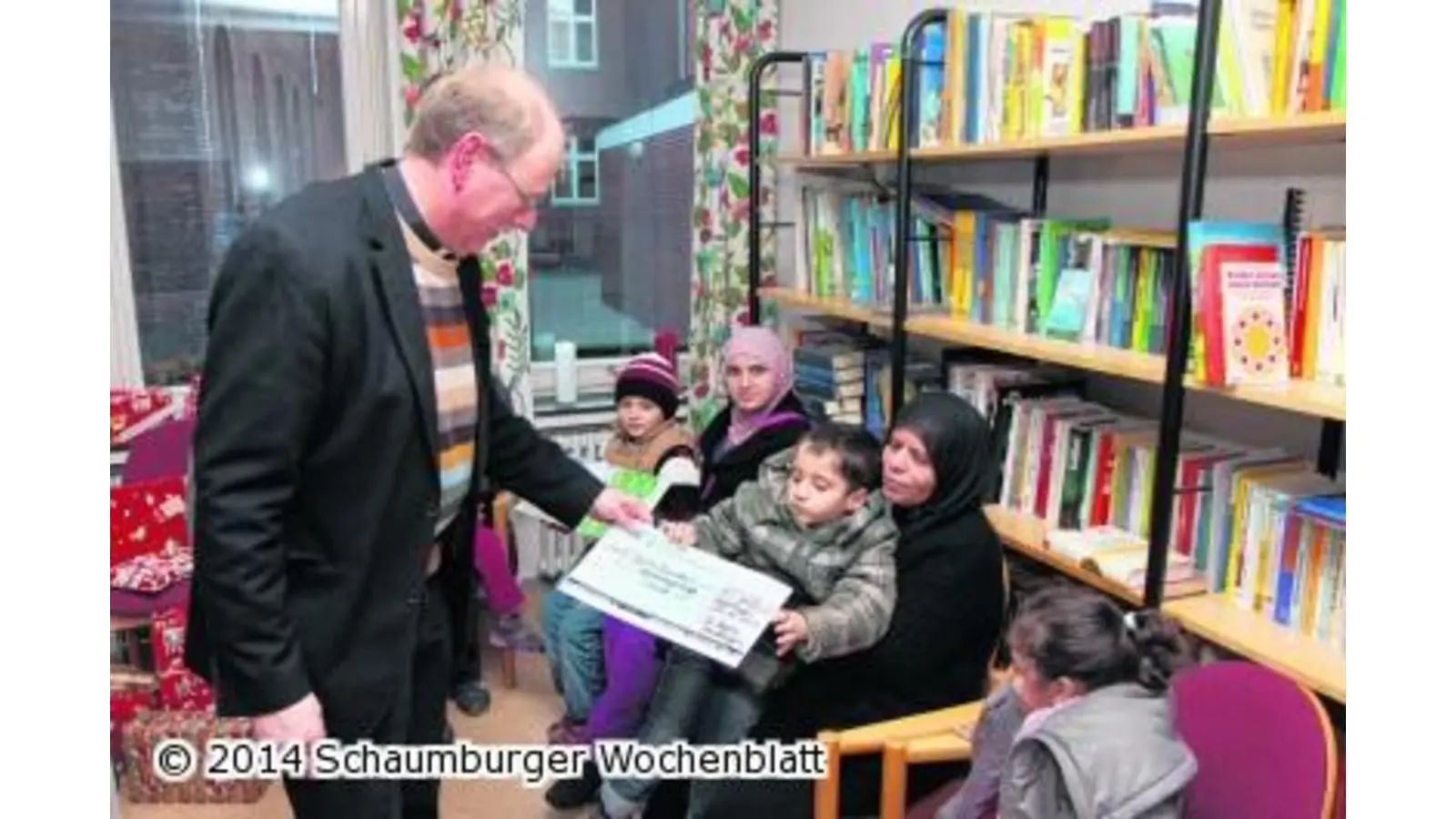 Spenden für Flüchtlinge übergeben (Foto: bb)
