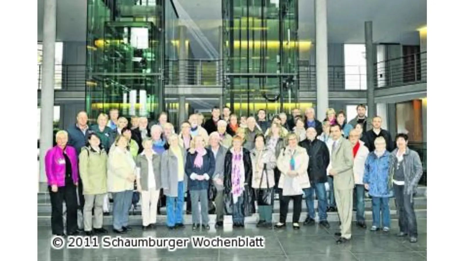 Edathy begrüßt Besucher in Berlin (Foto: red)