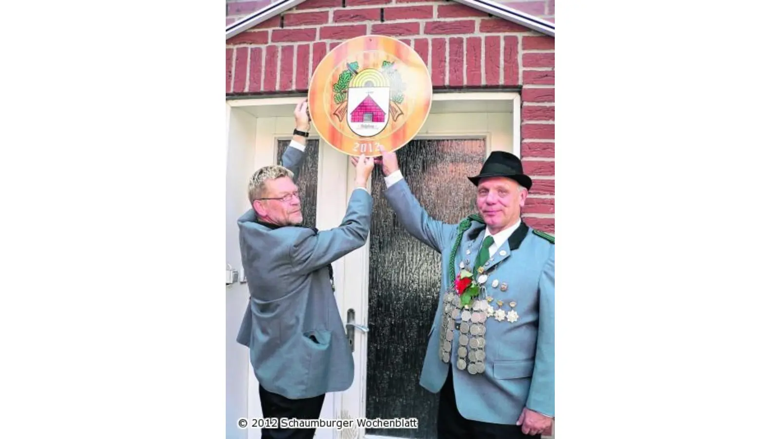 Der Vater folgt sofort dem Sohn (Foto: al)
