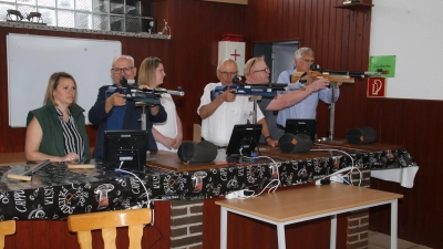 Sie haben beim Ratspokalschießen im vergangenen Jahr mitgemacht (v.li.): Stefanie Flebbe-Kauder (Aufsicht), Thomas Silbermann, Johanna Berger (Aufsicht), Wilhelm Bredthauer, Axel Brockmann und Jan Plohr (Aufsicht).  (Foto: gi)