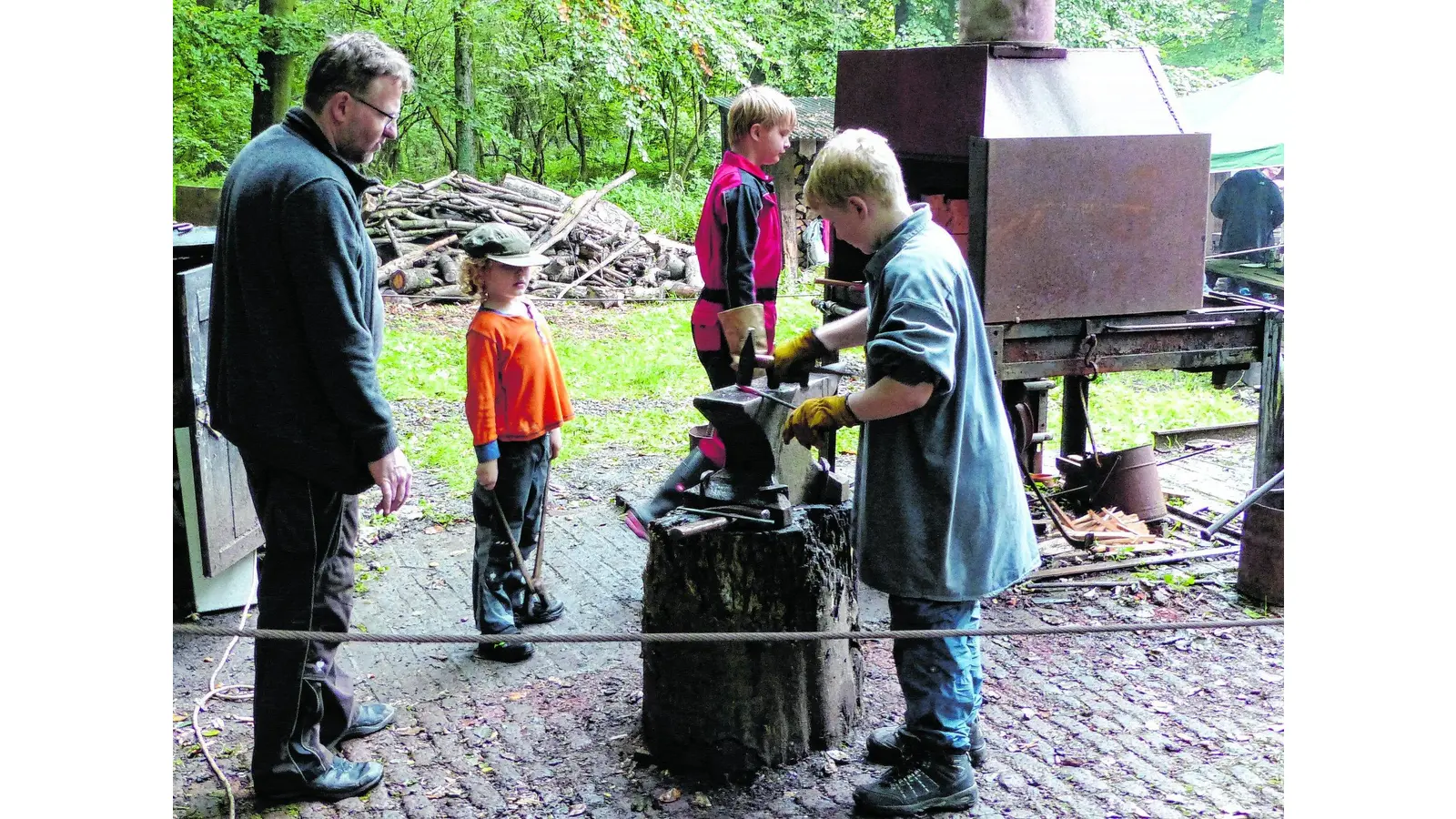 Auch vor der Zeche war es feucht (Foto: al)