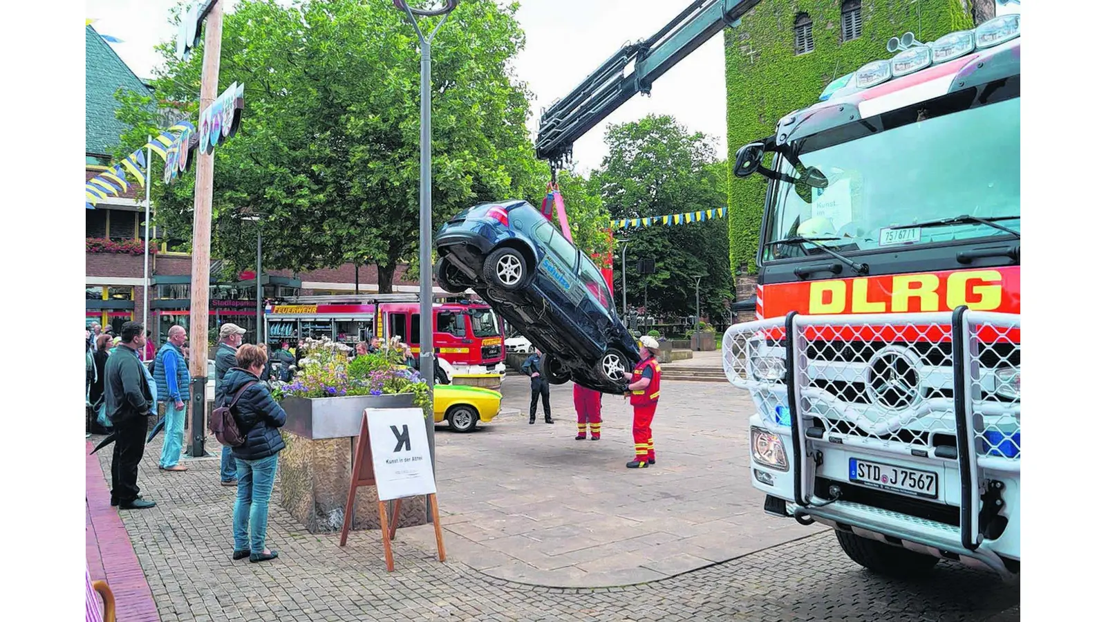 Wasserretter präsentieren ihre Einsatzvielfalt sehr eindrucksvoll (Foto: lo)