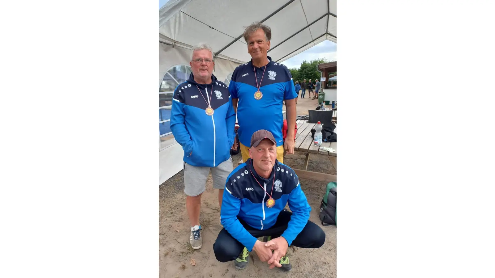 Die drei Busch-Bouler Klaus Sölter, Matthias Thürnau und Cord Horstmann holen Bronze bei den Landesmeisterschaften. (Foto: privat)