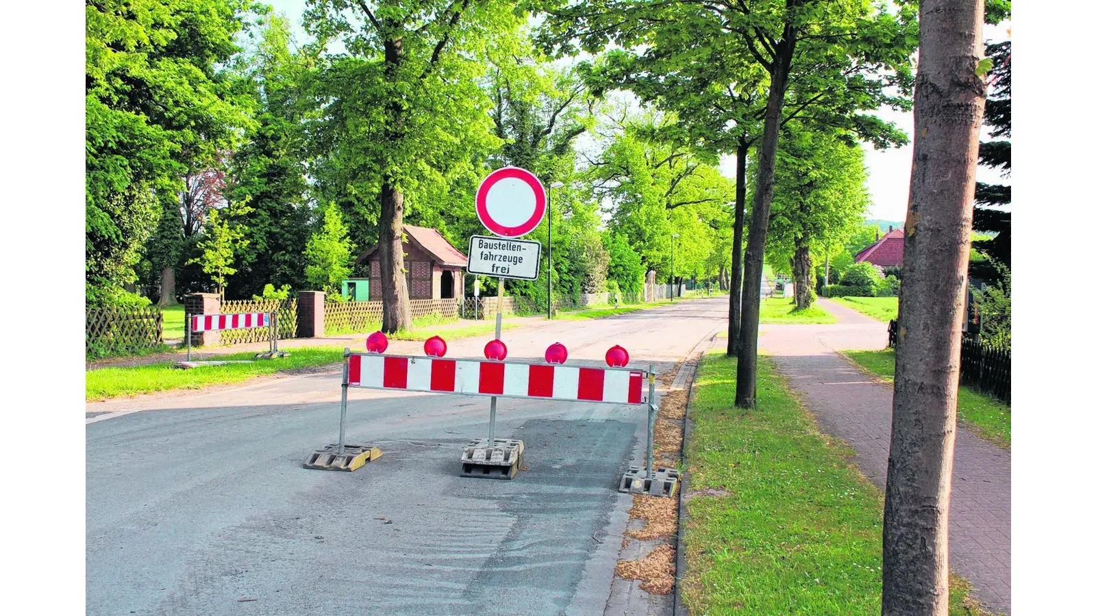 Bauarbeiten behindern den Straßenverkehr in Rehburg (Foto: jan)