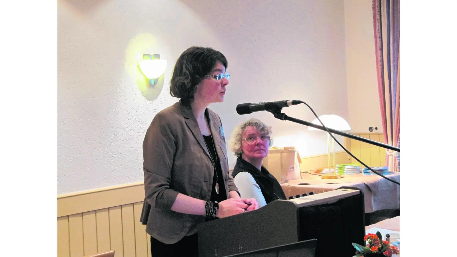 Landfrauen sind ganz Ohr (Foto: mk)