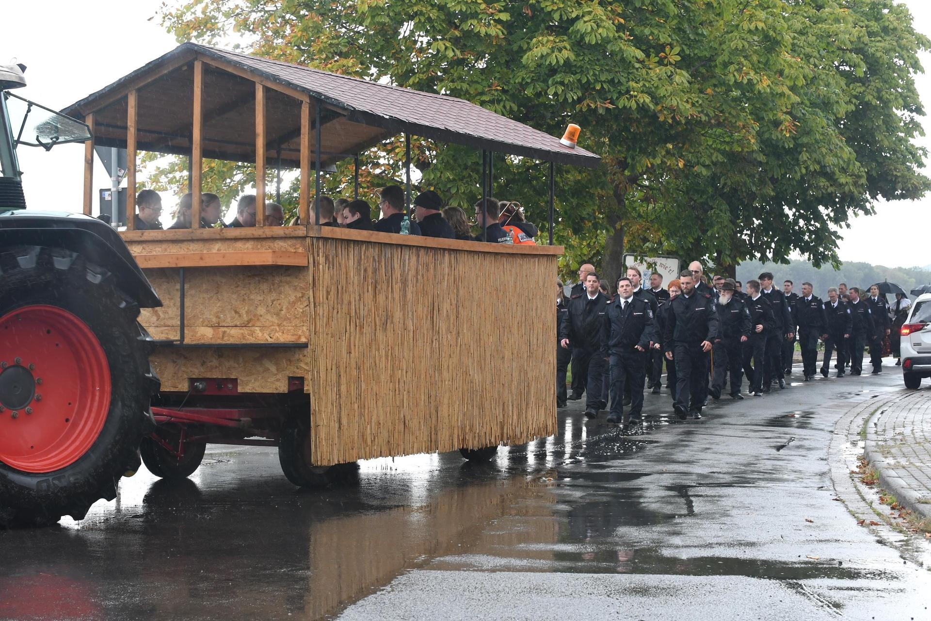 100 Jahre Feuerwehr Lindhorst. (Foto: NADINE DRESSLER)