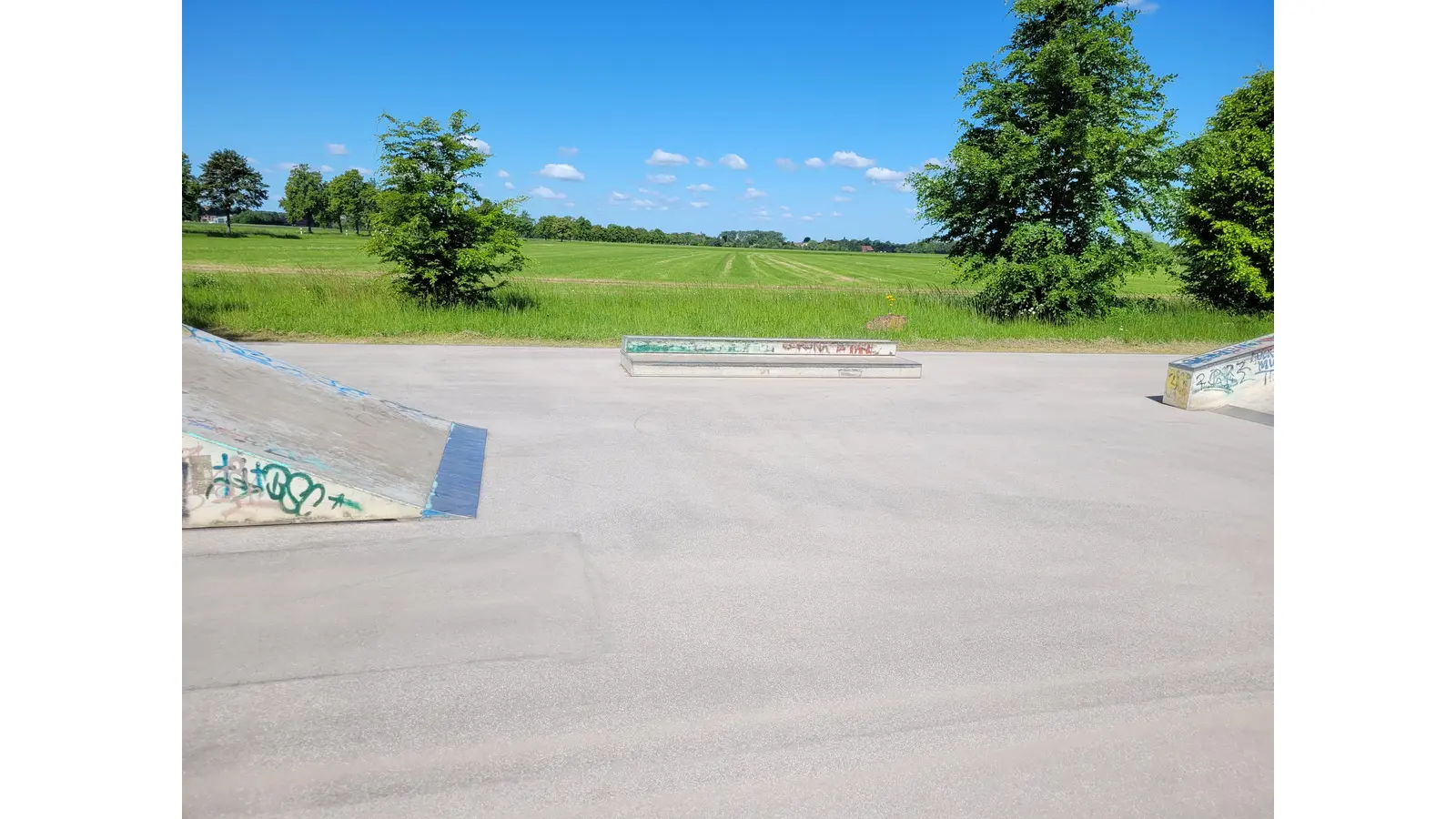 Noch ist der Skaterpark leer - bald können Kinder und Jugendliche ihn wieder für sich erobern. (Foto: privat)