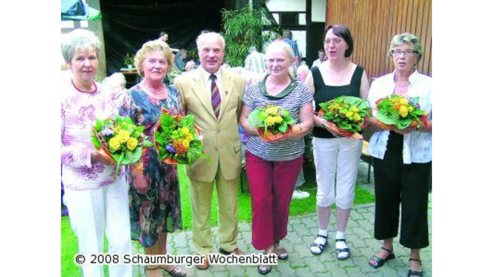 Veranstalter und Sonne strahlen beim Sommerfest um die Wette (Foto: pd)