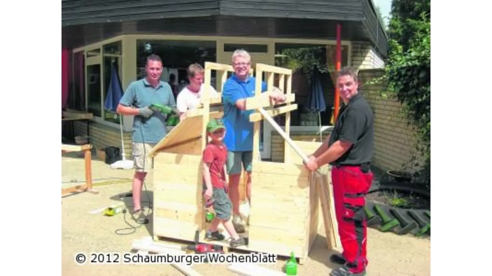 Spende für ein Spielhaus (Foto: pd)