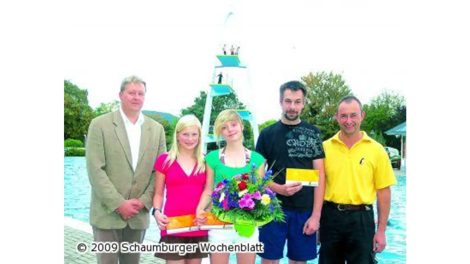 Ein Blumenstrauß für Lena Heidmeier (Foto: red)