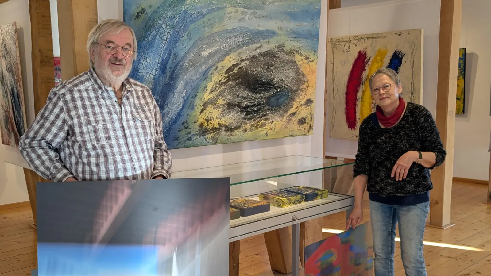 Bereiten die Ausstellung vor: Das Künstlerehepaar Anka und Heiko Knechtel. (Foto: privat)