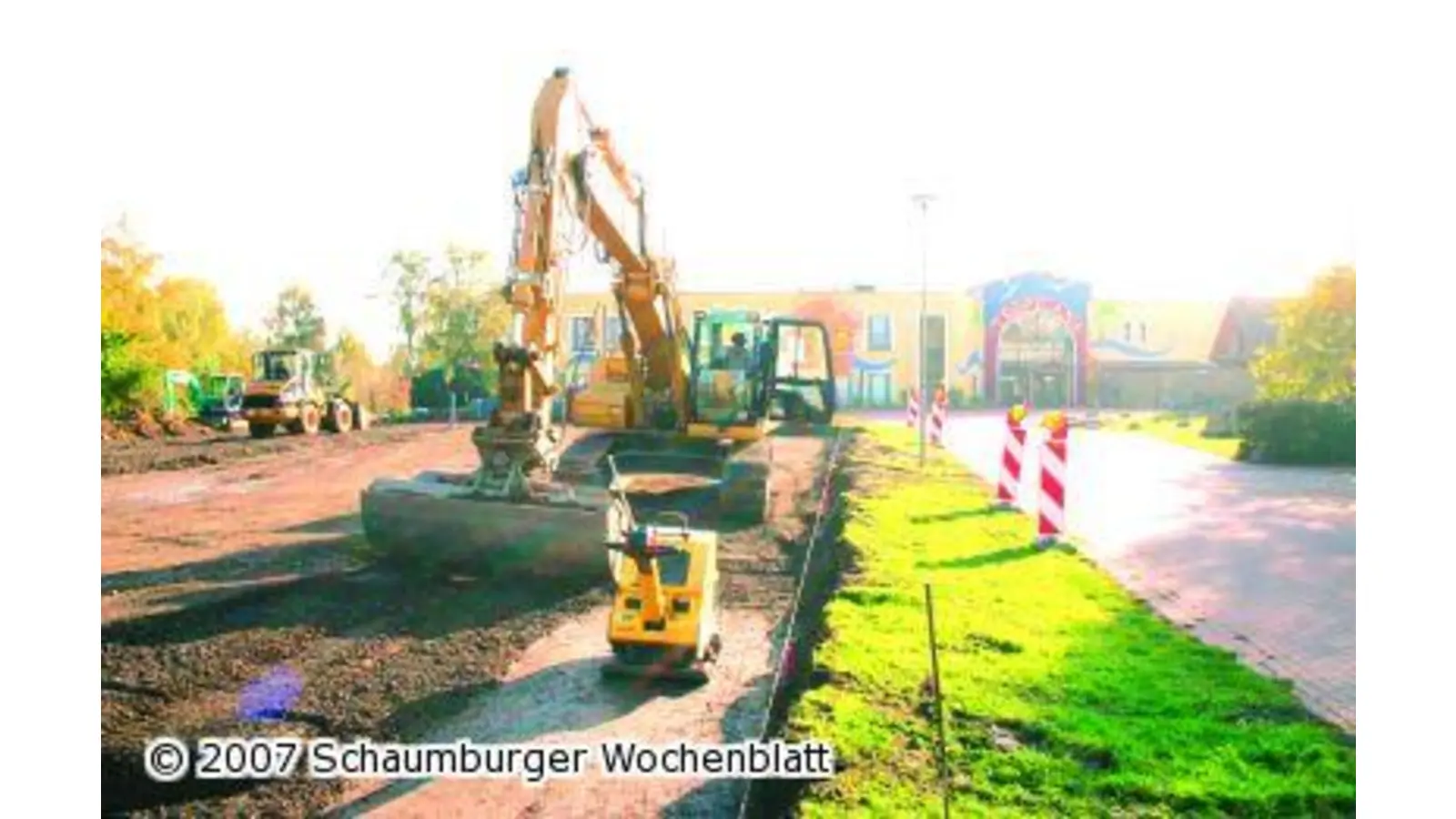 Nur kurzer Weg vom Auto zum Beckenrand (Foto: bb)