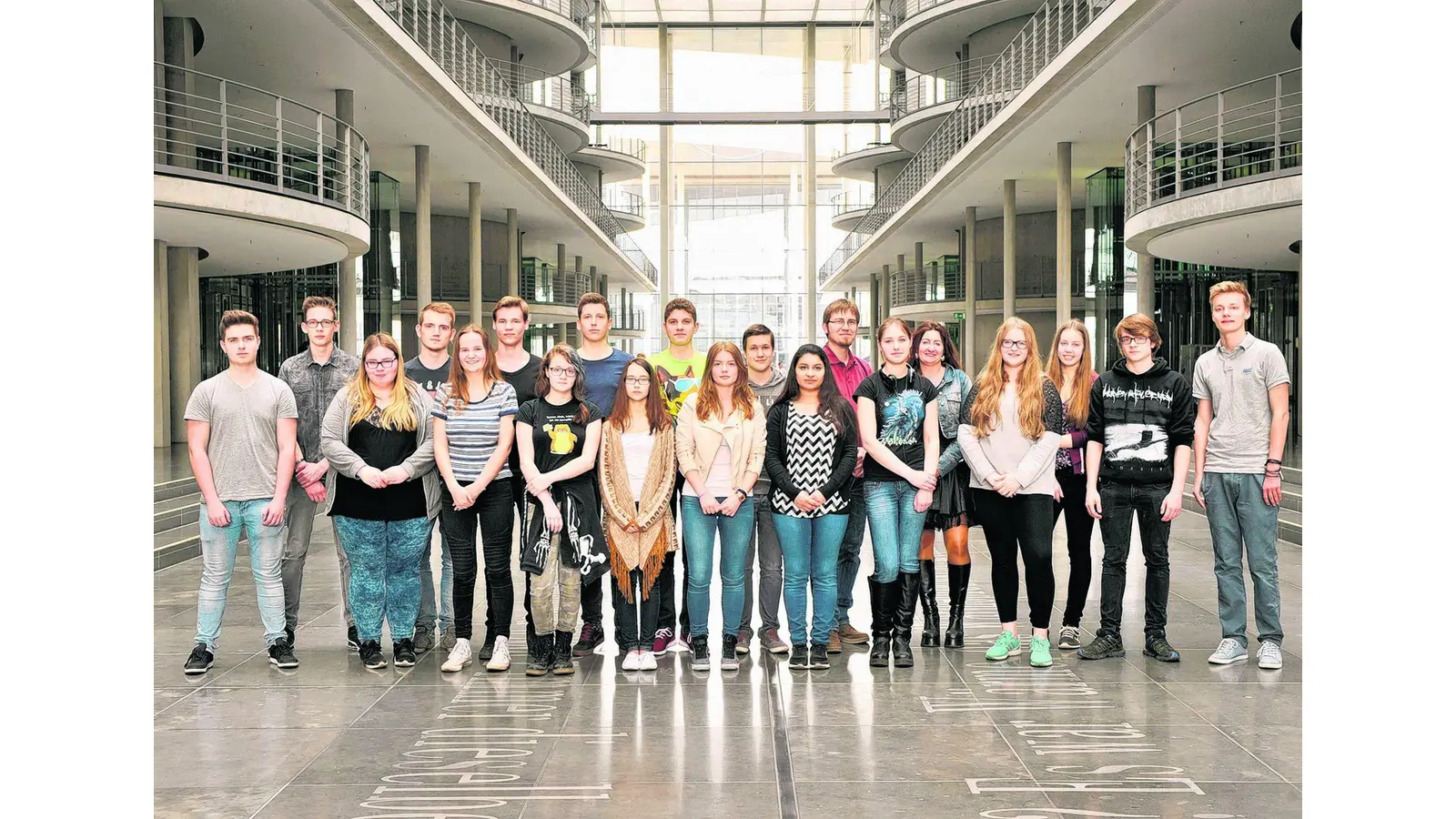 Bundestagsabgeordnete Keul diskutiert mit Zehntklässlern (Foto: mk)