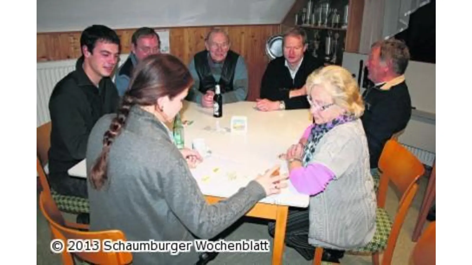 Knobeln bei der Feuerwehr (Foto: al)