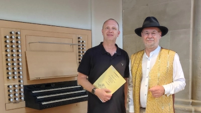 Sind bereit für die Präsentation: Kantor Michael Merkel (li.) und Prior de Vries. (Foto: privat)