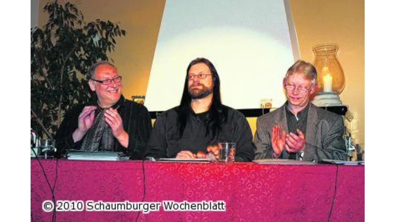 Literaten laden zur Lesung (Foto: em)