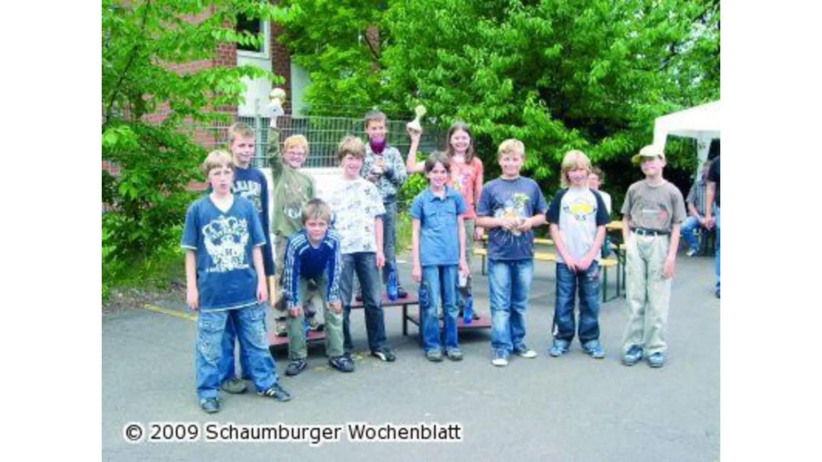 Kinder drehen Runde um Runde (Foto: mk)