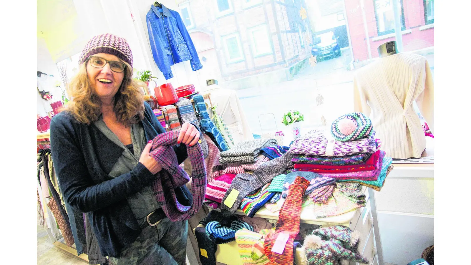 Warme Strickwaren für kleines Geld (Foto: wa)
