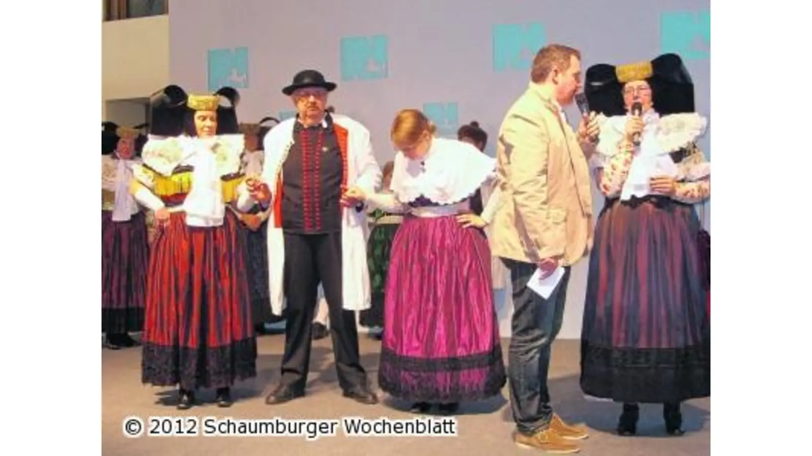 Trachtenträger präsentieren sich auf der Grünen Woche (Foto: red)