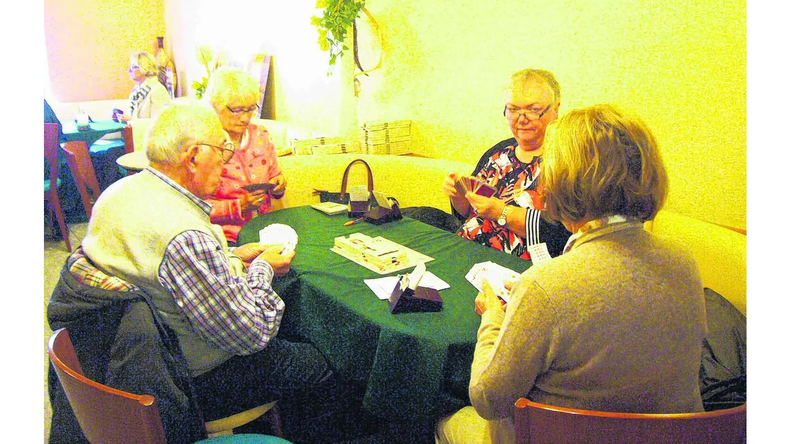 Spieler-Paare wandern von einem Lokal zum anderen (Foto: km)